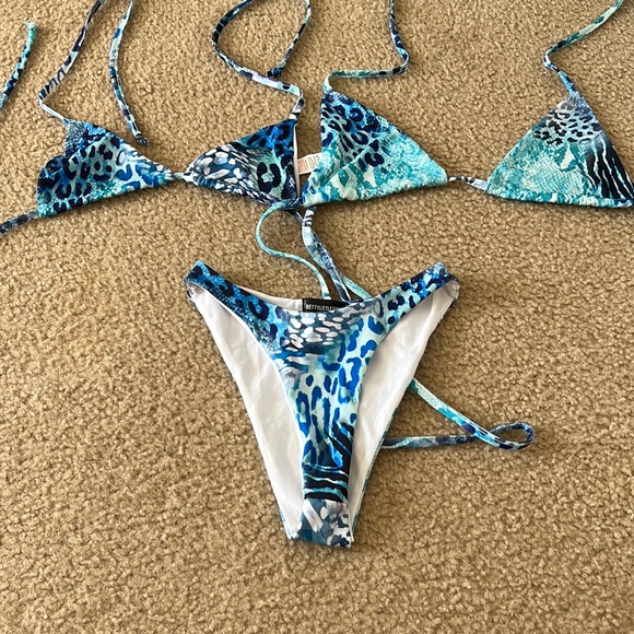 PrettyLittleThing Bikini - Picture 2 of 2